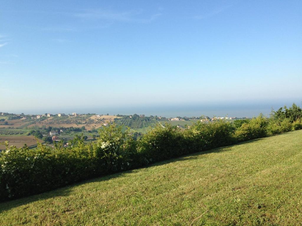 B&B L'Infinito Civitanova Alta Екстер'єр фото